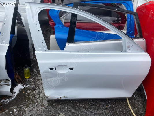 MİRİM OTODAN FORD FOCUS 4 SAĞ ÖN KAPI