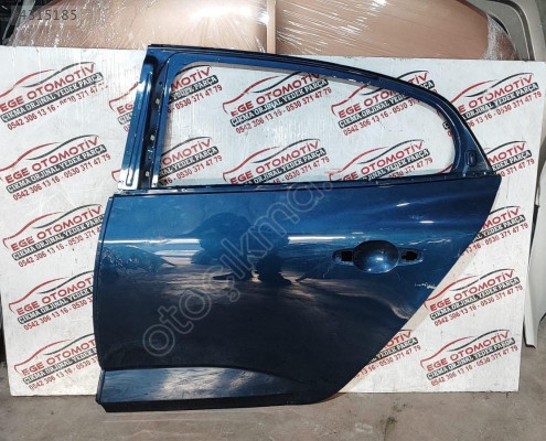 RENAULT MEGAN 4 LACİVERT SOL ARKA KAPI ORJINAL GÖÇÜKLÜK
