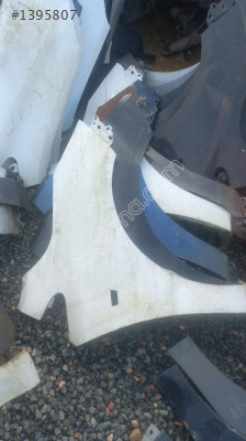 OPEL CORSA E SAĞ ÖN ÇAMURLUK .OTO ERKAN ÜNYE