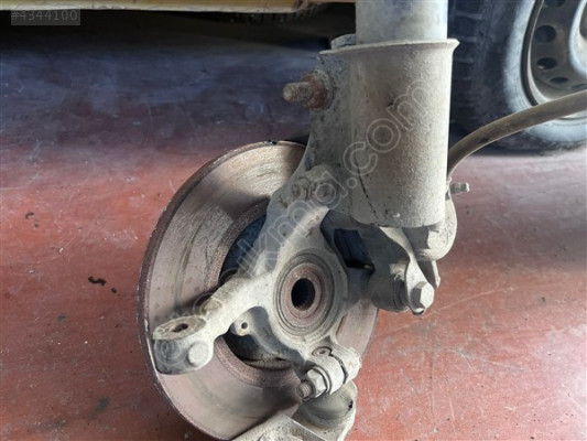 Renault R19 sol ön taşıyıcı