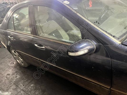 MERCEDES C220 SAĞ ÖN KAPI
