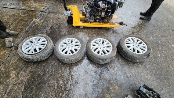 RENAULT FLUENCE ORJİNAL ÇIKMA 16 İNÇ ÇELİK JANT LASTİK TAKIMI