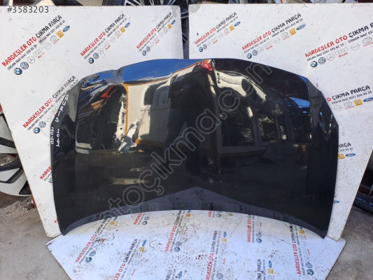Toyota Auris motor kaputu 2010 12 arası (az hasarlı)