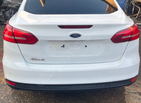 Ford Focus bagaj kapağı dolu çıkma orijinal