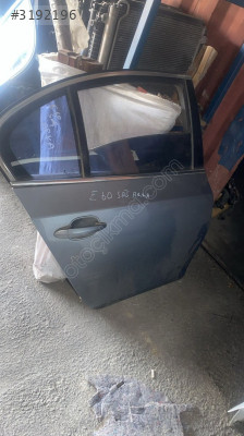 BMW E60 SAĞ ARKA KAPI ORJİNAL ÇIKMA OTO FEDAİ