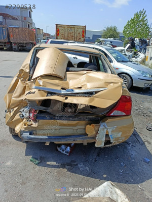 2001focus sağ arka fren lambası