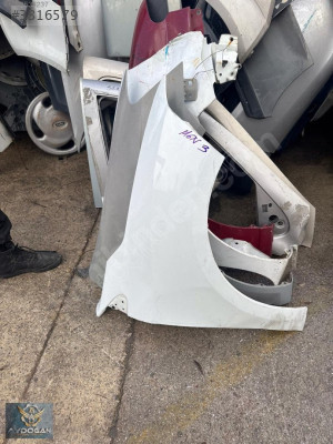 OTO CEM'DEN ÇIKMA RENAULT MEGANE 3 SAĞ ÖN ÇAMURLUK