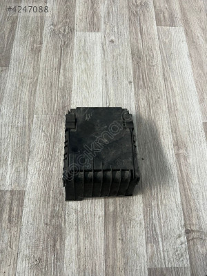 WOLKSWAGEN CADDY SİGORTA KAPAĞI 1K0937132