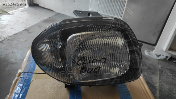 RENAULT CLİO 2 SAĞ ÖN FAR SİYAH