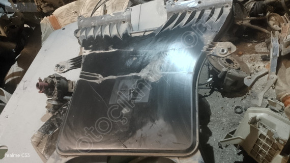 2005 HYUNDAİ SANTA FE İNTERCOOLER HAVA ÜST PLASTİK