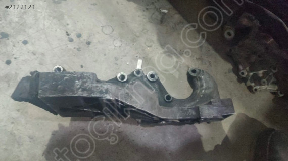 R19-megane1 alize çıkma direksiyon pompa kulağı (ayağı)