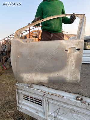 Peugeot 208 sol ön kapı