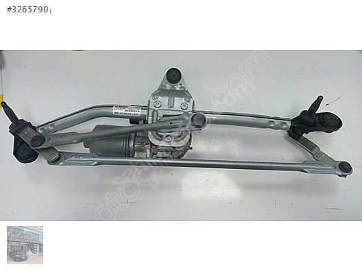 8V1955023C ÖN SİLECEK MOTORU (AUDI A3)
