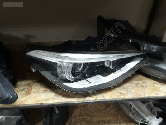 BMW F20 1 SERİSİ ORİJİNAL ÇIKMA LEDLİ MERCEKLİ  SAĞ FAR