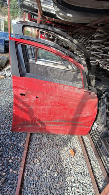 OPEL CORSA D SAĞ ÖN KAPI HATALI.OTO ERKAN ÜNYE