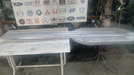 2019-2024 MERCEDES CLA SAĞ MARŞPİYEL PLASTİĞİ