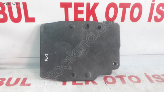 FORD FOCUS BAKALİT BEYİN KUTUSU KAPAĞI AV6112A532AC