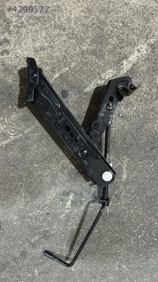 FORD FOCUS 1 SEDAN GHİA ORJİNAL KRİKO