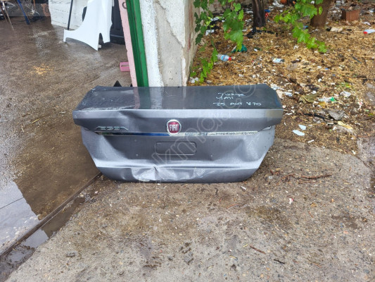 Fiat egea bagaj kapağı