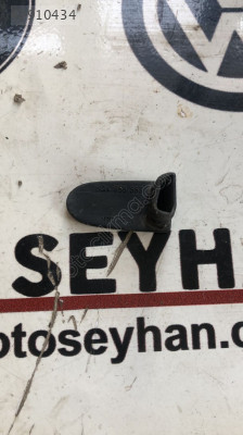 6Q4858883 Seat Leon 2015 arka koltuk yan kaplaması klipsi
