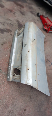 Toyota carina bagaj kapağı