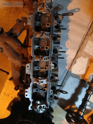 Peugeot 306 1.8 motor 8 valf benzinli silindir kapağı