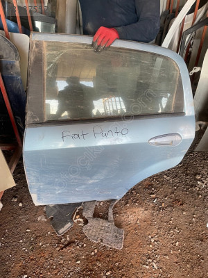 FİAT PUNTO  SOL ARKA KAPI HATASIZ