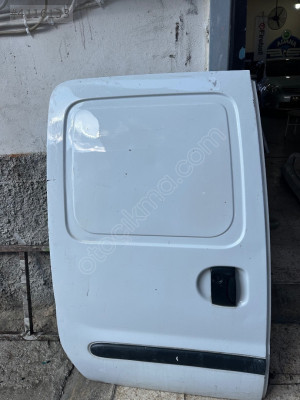 Kango2007 sol sürgülü kapı dolu