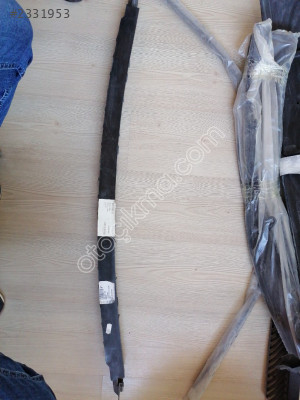 2002 - 2009 arası polo arka tampon orta braketi orjinal sıfı