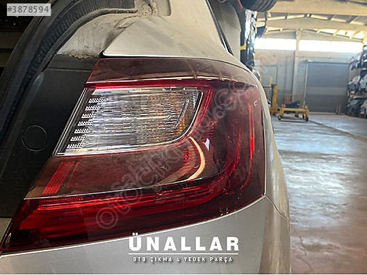 RENAULT MEGANE SAĞ STOP ve TÜM AKSAMLARI | ÜNALLAR OTO ÇIKMA |