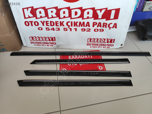 Toyota Corolla kapı bandı 88-92