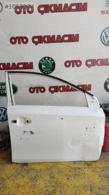 Auris Sağ Ön Kapı