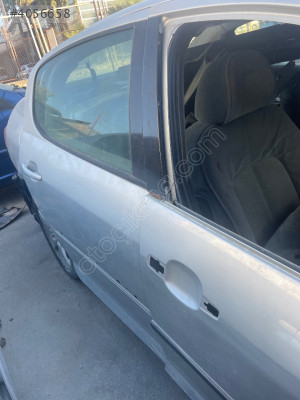 Peugeot 407 sağ arka kapı