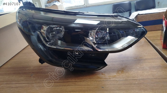 Megane 4 sağ far sıfır orjinal 260100141r