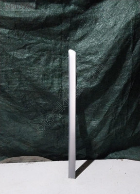 8E0853963 orj hatasız audi a4 sol arka kapı çıtası