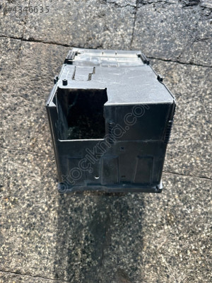 Citroen C4 akü bakaliti kapağı