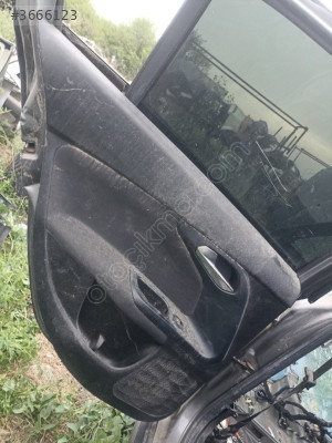 Fiat Egea Cross Sol Arka kapı döşemesi