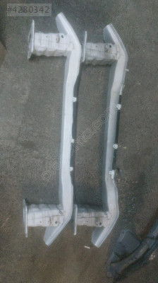 Ford focus 1 ön tampon demiri