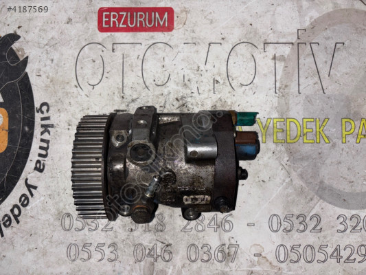 R9042A014A 8200057346C RENAULT MEGANE 1.5 DCI mazot pompası