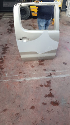 toyota hilux  sag arka kapı sefalılar oto cıkma