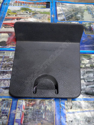 2T1414A003 Connect 04.12 içerideki sigorta kutusu kapağı