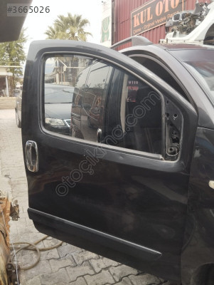 fiat fiorino sağ ön kapı dolu