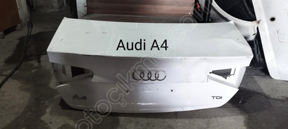 Audi A4 çıkma bagaj kapısı