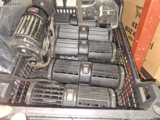 ASTRA G ORTA SAĞ SOL KALORİFER IZGARASI ÜFLEMESİ 90560344