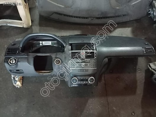 MERCEDES C180 TORPIDO GUCMANLAR OTO