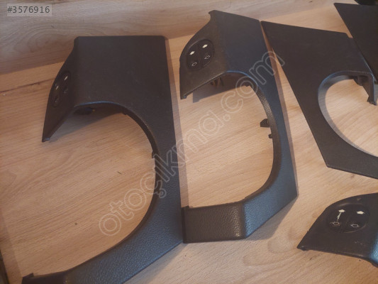 FORD FIESTA KAPI CEKME KOL KAPLAMA SAĞ S CAM DÜĞMESI 2S61-A24186