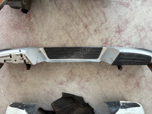 MİTSUBİSHİ L200 ARKA TAMPON ÇIKMA ORJİNAL