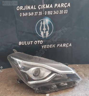 YARİS ORJİNAL ÇIKMA SAĞ FAR