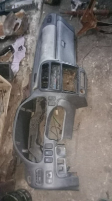Daihatsu charade torpido