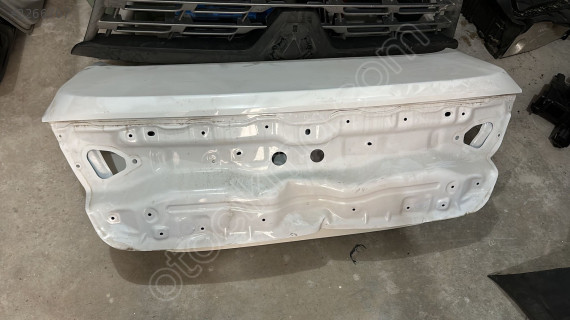RENAULT MEGANE 4 ÇIKMA ORJİNAL BAGAJ KAPAĞI